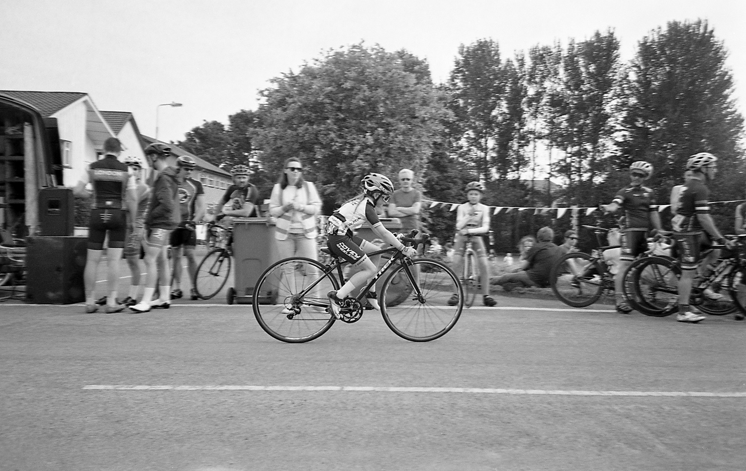 Galway Bay Cycling club, highfield park crit, film photography, donal kelly